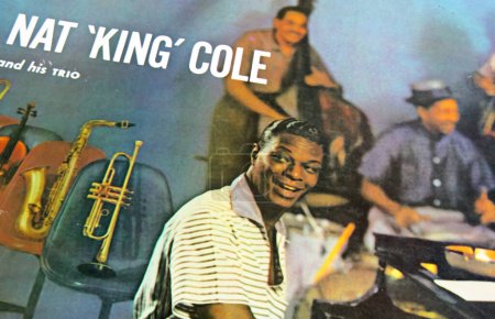 Téléchargez les photos : Viersen, Germany - May 9. 2022: Closeup of vinyl record cover of jazz singer and pianist Nat King Cole - en image libre de droit