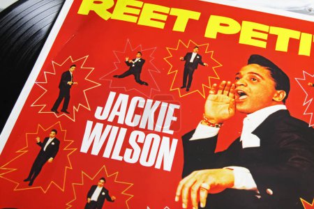 Foto de Viersen, Germany - May 9. 2022: Closeup of singer Jackie Wilson vinyl record cover Reet Petite from the 50s - Imagen libre de derechos