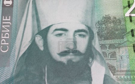 Téléchargez les photos : Prince Evêque du Monténégro Petar II Petrovic Njegos sur le billet de 20 dinars serbe (focus sur le centre)) - en image libre de droit