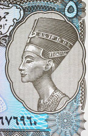 Portrait of Queen Nefertiti on 5 egyptian old Piastres banknote currency from 40s