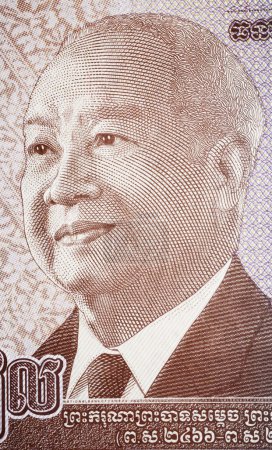 Téléchargez les photos : Viersen, Allemagne - 3 avril. 2024 : Portrait du roi Norodom Sihanouk sur 1000 Riel Cambodge monnaie de billet - en image libre de droit