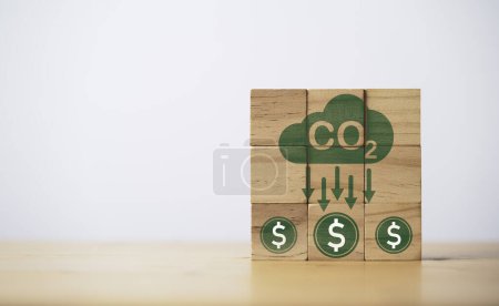 CO2-Reduzierung mit Dollar-Symbol im Tausch gegen Verringerung des Kohlendioxid-Ausstoßes, CO2-Fußabdruck und CO2-Gutschriften zur Begrenzung der globalen Erwärmung können mit Klimaschutzkonzept Geld verdienen. 
