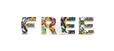 Téléchargez les photos : Lettres en porcelaine décorées de motifs floraux avec le texte "libre" sur un fond blanc - en image libre de droit