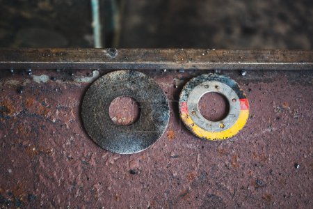 Foto de Processing of metal. Grinding tools : grinding wheels. - Imagen libre de derechos