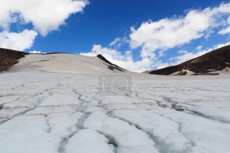 Téléchargez les photos : Panorama des montagnes et des glaciers à Glockner Group, Autriche - en image libre de droit