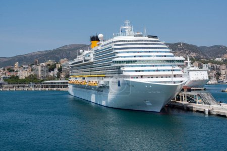 Photo for Crucero en el puerto de Palma, Mallorca, balearic islands, spain, europe - Royalty Free Image