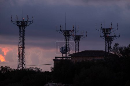 Foto de Installation of antennas and radar in Puig de Cura, Algaida, Mallorca, Balearic Islands, Spain - Imagen libre de derechos