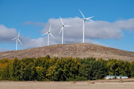 Téléchargez les photos : Parc éolien de Sierra de Pela, Romanillos de Atienza, province de Guadalajara, Espagne - en image libre de droit