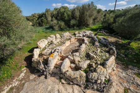 Foto de Ses Arenes de Baix sepulcher, final del período dolmen, Ciutadella, Menorca, Islas Baleares, España - Imagen libre de derechos