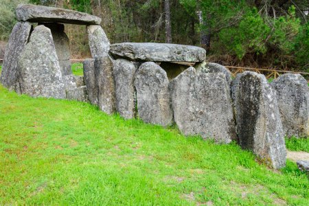 Téléchargez les photos : Dolmen de Cunha Baixa, entre 3000 y 2500 aC, Beira Baixa, Portugal, europa - en image libre de droit
