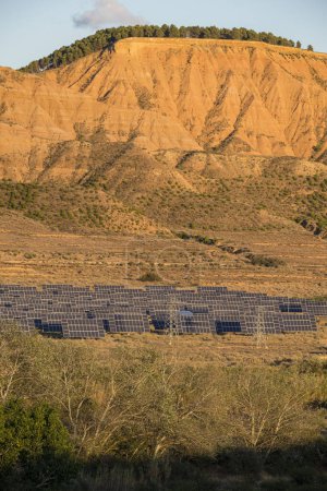 Téléchargez les photos : Parque solar fotovoltaico, Autol, La Rioja, Espagne, Europe - en image libre de droit