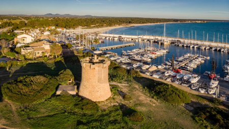 Foto de Torre Sa Rapita, 1595, Playa Sa Rapita, Campos del Puerto, Mallorca, Islas Baleares, España - Imagen libre de derechos