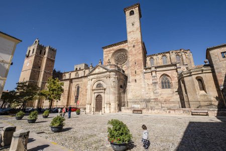 Téléchargez les photos : Cathédrale Santa Maria, Siguenza, Guadalajara, Espagne - en image libre de droit