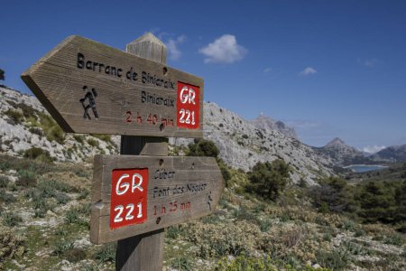 Téléchargez les photos : Enseigne, route longue distance GR 221, Escorca, Majorque, Îles Baléares, Espagne - en image libre de droit