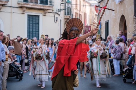 Téléchargez les photos : Danse des aigles et Sant Joan Pelos, Corpus Christi procession, Pollensa, Majorque, Îles Baléares, Espagne - en image libre de droit