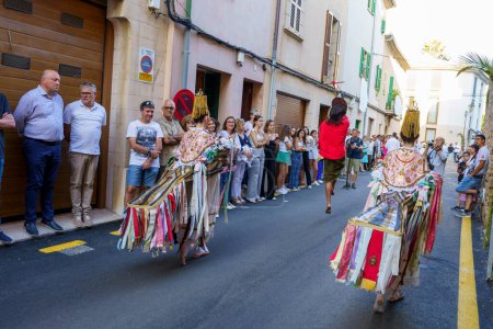 Téléchargez les photos : Danse des aigles et Sant Joan Pelos, Corpus Christi procession, Pollensa, Majorque, Îles Baléares, Espagne - en image libre de droit