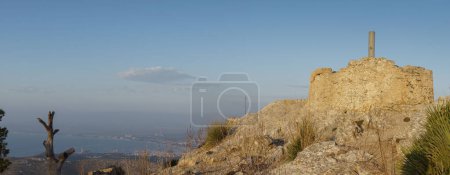 Téléchargez les photos : Puig de Sa Talaia, Alcudia, islas baleares, Espagne - en image libre de droit