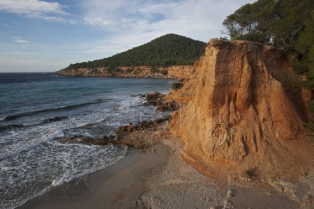 Téléchargez les photos : Sa Caleta y Punta Jondal.Ibiza.Îles Baléares Espagne. - en image libre de droit