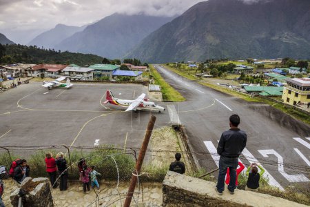 Téléchargez les photos : Aeropuerto de Lukla. Sagarmatha National Park.Nepal.Asia. - en image libre de droit