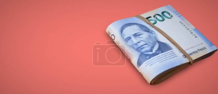 Téléchargez les photos : Mexican banknotes tied with a rubber band on a magenta background. - en image libre de droit
