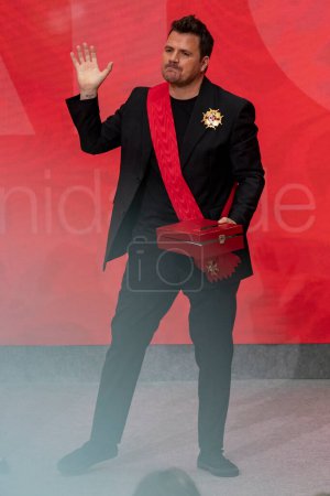 Foto de Daniel Martin Garcia. Cantante y actor español, conocido por haber sido compositor, líder y vocalista del grupo español de pop rock El Canto del Loco. MADRID, ESPAÑA - 2 DE MAYO DE 2023. - Imagen libre de derechos