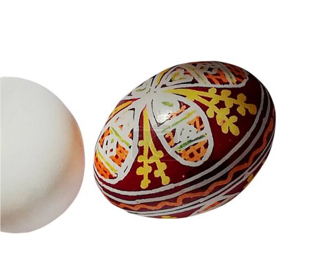Style ukrainien - Oeuf de Pâques peinture et oeuf blanc.