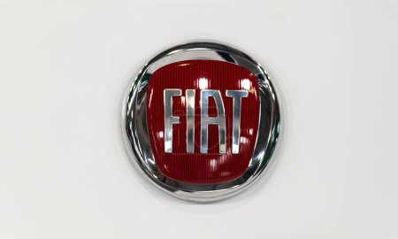 Foto de Riga, Latvia- April 29, 2022: Fiat icon car logo on white background - Imagen libre de derechos