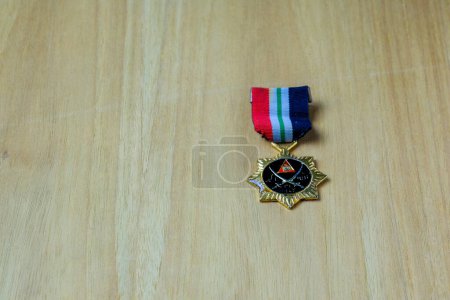 Téléchargez les photos : Basra, Irak - 07 avril 2023 : photo de médaille d'honneur pour les soldats iraquiens pendant la guerre du Golfe - en image libre de droit