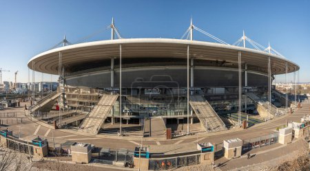 Foto de París, Francia - 08 17 2023: París 2024 nueva infraestructura olímpica. Vista exterior del edificio Stade de France en Saint-Denis - Imagen libre de derechos