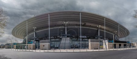 Téléchargez les photos : Paris, France - 04 04 2024 : Paris 2024 nouvelle infrastructure olympique. Vue extérieure du bâtiment du Stade de France à Saint-Denis - en image libre de droit