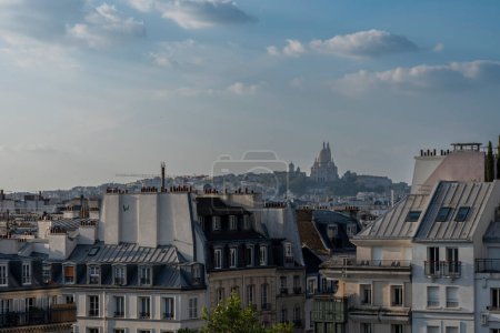 Paris, France - 05 09 2024 : Le Centre Pompidou : vue panoramique de Paris et du Sacré-C?ur depuis le toit du bâtiment du Centre Pompidou