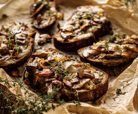 Photo for Grilled mushroom sandwich with addition cheese and aromatic thyme, close up view - Royalty Free Image