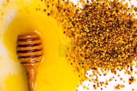 Téléchargez les photos : Peigne miel et drizzler fermer - en image libre de droit