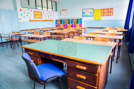 Photo for Empty class room of elementary school - Royalty Free Image