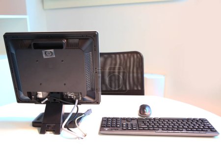 Foto de Estación de trabajo de ordenador en la oficina - Imagen libre de derechos