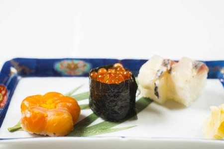 Foto de Comida tradicional japonesa - sushi - Imagen libre de derechos