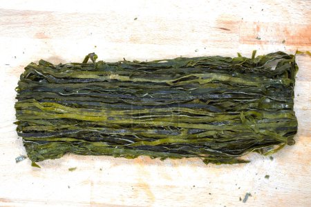 Téléchargez les photos : Algues sèches vertes et saines - en image libre de droit