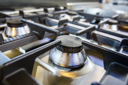 Téléchargez les photos : Cuisinière à gaz cuisine fermer - en image libre de droit