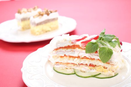 Foto de Pastel de pimentón salado asado, queso crema y jamón - Imagen libre de derechos