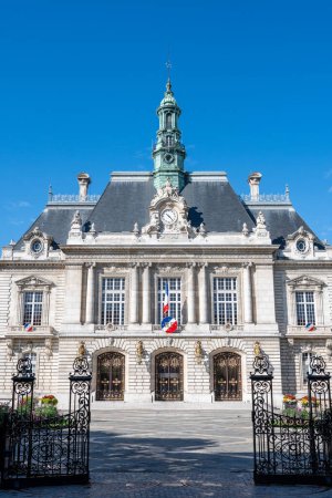 Photo for Levallois-Perret, France - August 20, 2023: Exterior view of the city hall of Levallois-Perret, a town located in the Hauts-de-Seine department in the le-de-France region, northwest of Paris - Royalty Free Image