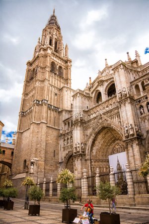 Photo for Toledo, Spain - June 22, 2022: Toledo Cathedral (Primate Cathedral of Saint Mary) facade with the Lion Gate. Toledo, Castilla La Mancha, Spain - Royalty Free Image