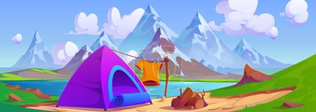 Téléchargez les illustrations : Cartoon paysage de montagne avec camp près du lac. Illustration vectorielle de tente touristique et feu de camp, magnifique fond naturel, sentier pédestre sur colline verdoyante, hauts rochers avec glacier au sommet, ciel bleu ensoleillé - en licence libre de droit