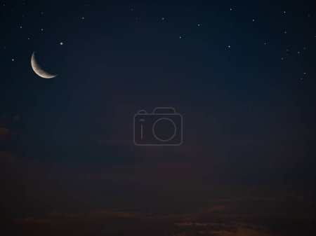 Moon Muharram Mubarak Ramadan Konzept, Crecent Moon and Sky Dark Night Hintergrundsymbole, New Year Muharram, Eid al-fitr, Arabisch Eid Al-adha Hintergrund, Kareem Traditional Holy Allah Islam Muslim Sunset.
