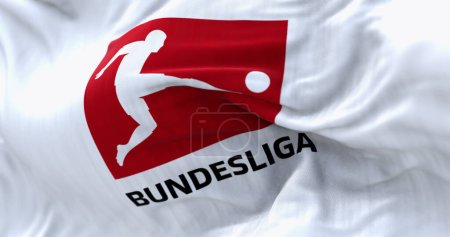 Téléchargez les photos : Munich, DE, avril 2023 : Gros plan du drapeau de la Bundesliga agitant le vent. La Bundesliga est une ligue allemande de football. Illustration éditoriale 3d rendu. - en image libre de droit