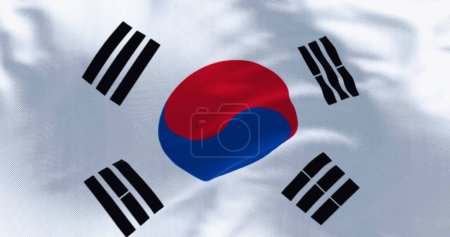 Téléchargez les photos : Gros plan du drapeau national sud-coréen agitant le vent. Champ blanc, centre Taegeuk rouge-bleu, quatre trigrammes noirs. Illustration 3D rendu. Tissu flottant. Fond ondulé texturé - en image libre de droit