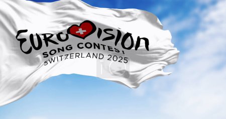 Téléchargez les photos : Zurich, CH, 13 mai 2024 : Concours Eurovision de la chanson 2025 battant pavillon par temps clair. L'édition 2025 sera organisée par la Suisse. Illustration éditoriale 3d rendu - en image libre de droit