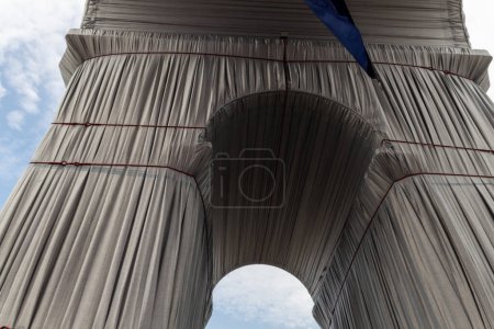 Photo for Paris triumphal arch packed in gray weather - Royalty Free Image