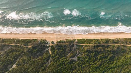 Playa de mocasines en Florianpolis, Brasil. Vista aérea.