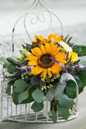 Téléchargez les photos : Bouquet de fleurs d'automne coloré - en image libre de droit
