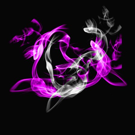 Foto de Niebla nocturna. Aislado sobre un fondo negro, turquesa, violeta, nube de humo de color mar o nube de pensamiento. efectos especiales, nubes de niebla, gráficos de fondo, clip de cumpleaños mágico - Imagen libre de derechos